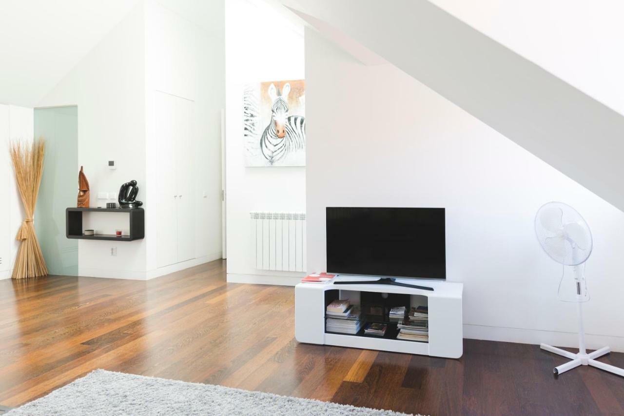 Ferienwohnung Aposentus - Downtown Porto Modern Penthouse Exterior foto